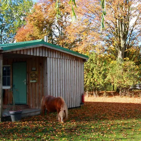 Nyaraló Ferienhaus Mit Kamin Am Achterwasser In Luetow Lütow